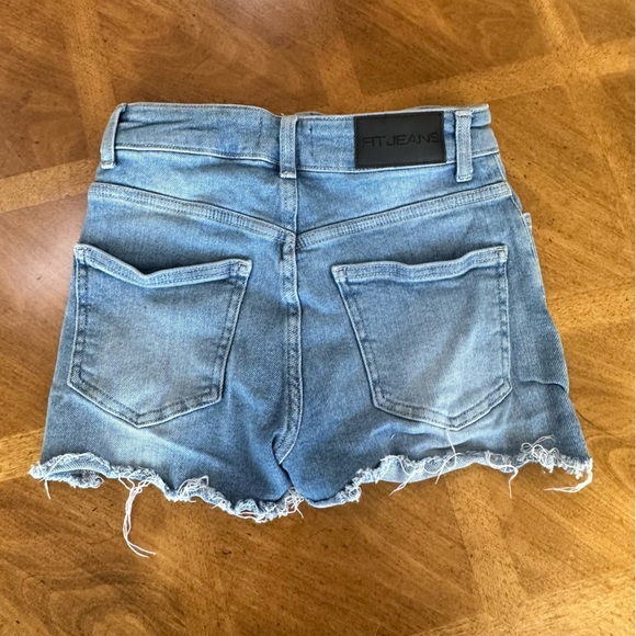 Cut FITJEAN Shorts - Picture 2 of 3